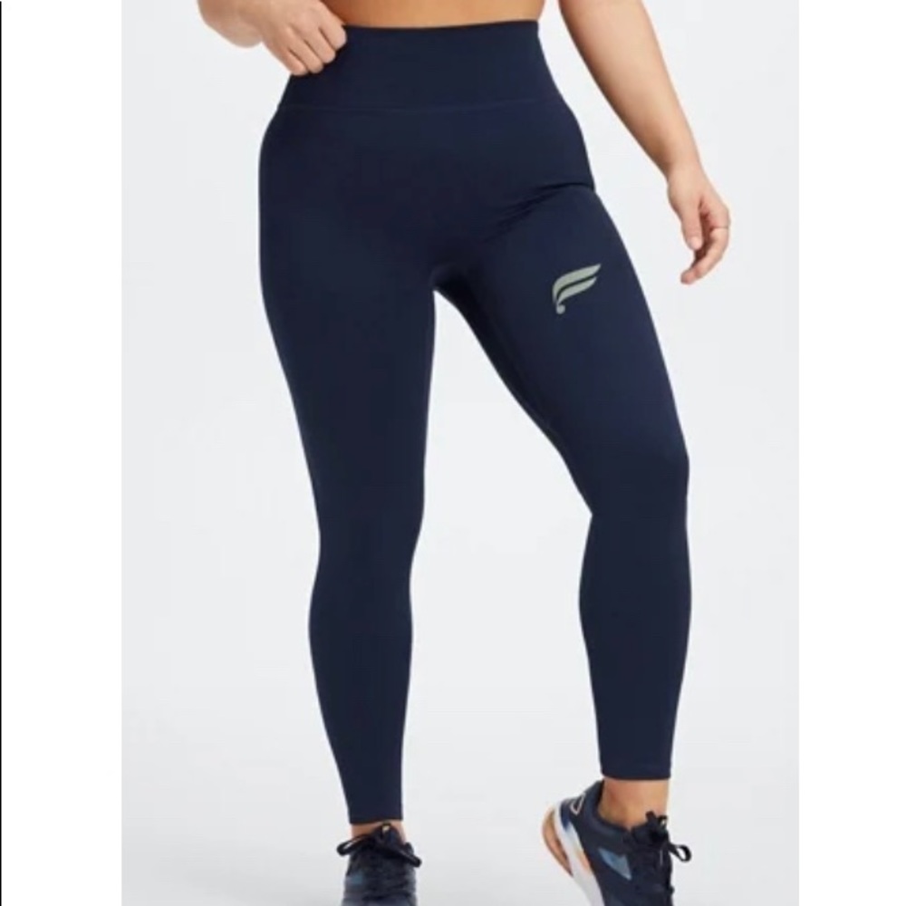 Fabletics Workout Set From The Run Collection - image 4